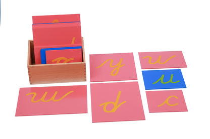Letras de lija minúsculas con caja -
Cursiva
(inglés)