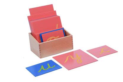 Letras de lija minúsculas con caja -
Cursiva
(inglés)
