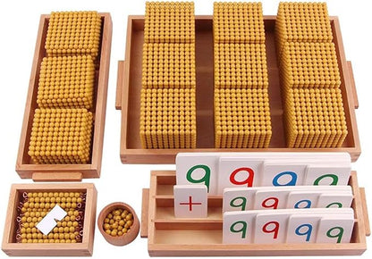 Juego del banco. Material de cuentas doradas (cuantas de plástico)