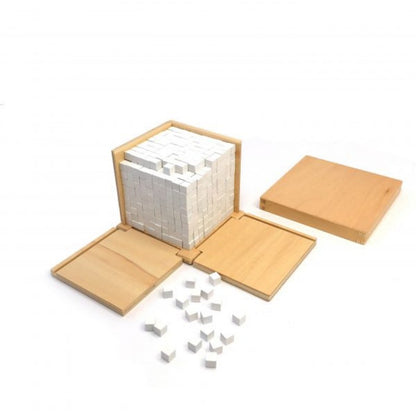 Caja de volumen con 1000 cubos